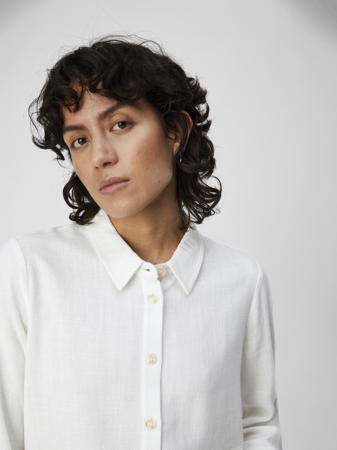 OBJSANNE Shirts - Cloud Dancer - VERO MODA & VILA Bergvik