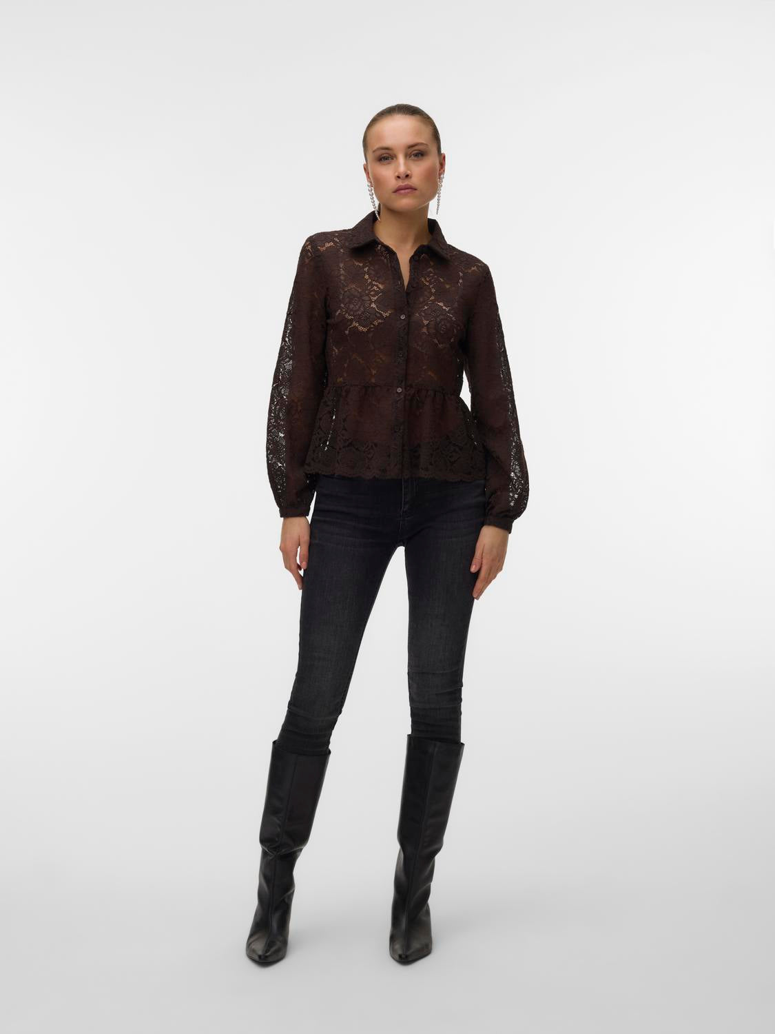 model_shot-front
