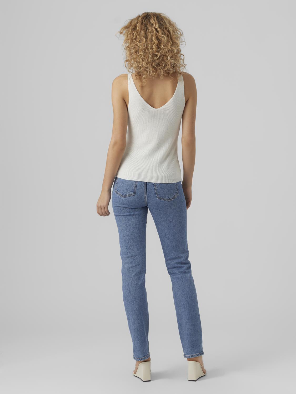 model_shot-back