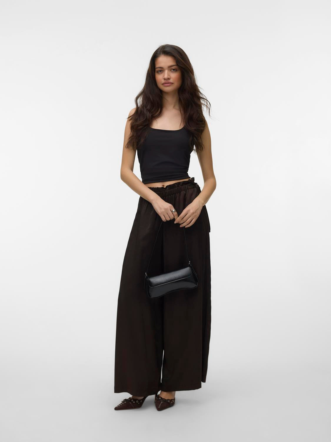 model_shot-front