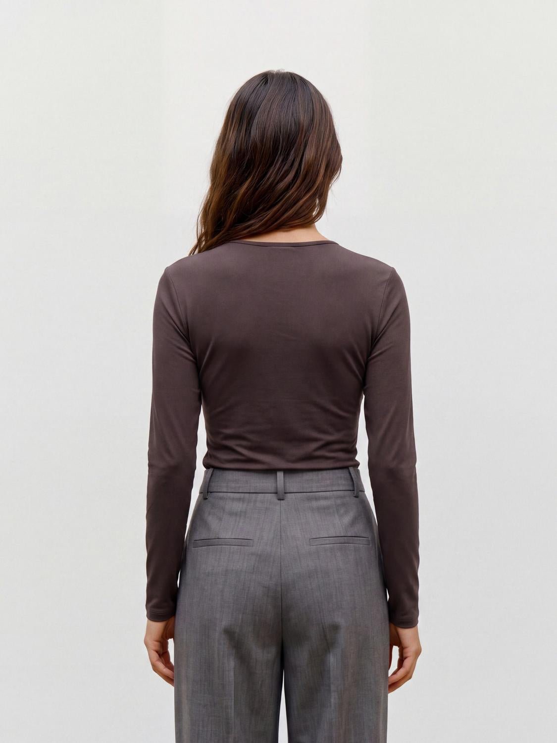 AWDEMI Top - Chocolate Torte - VERO MODA & VILA Bergvik