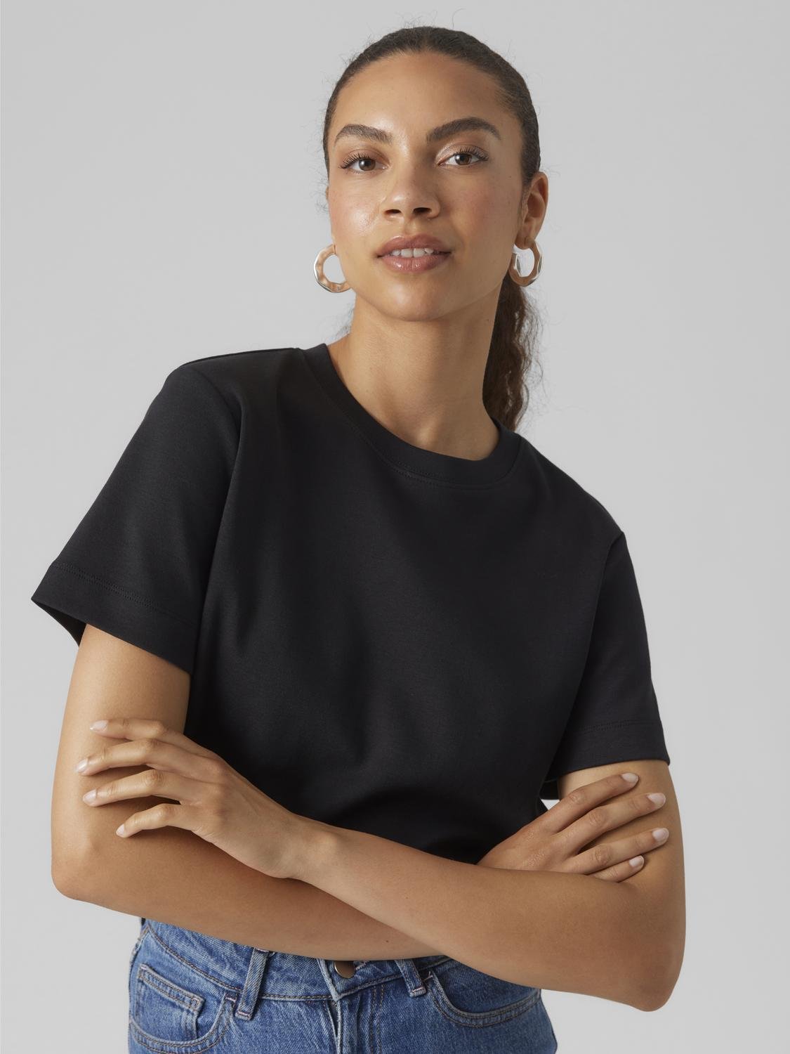 AWNAIMA T-shirt - Black - VERO MODA & VILA Bergvik