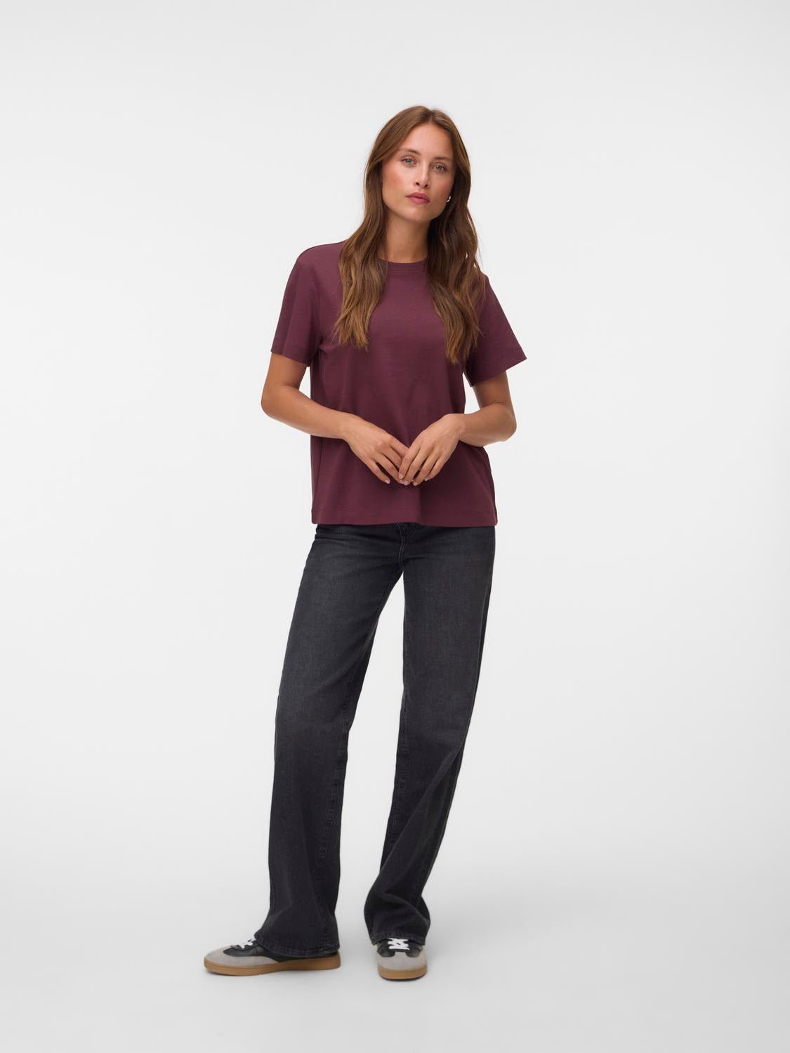 AWNAIMA T-shirt - Catawba Grape - VERO MODA & VILA Bergvik