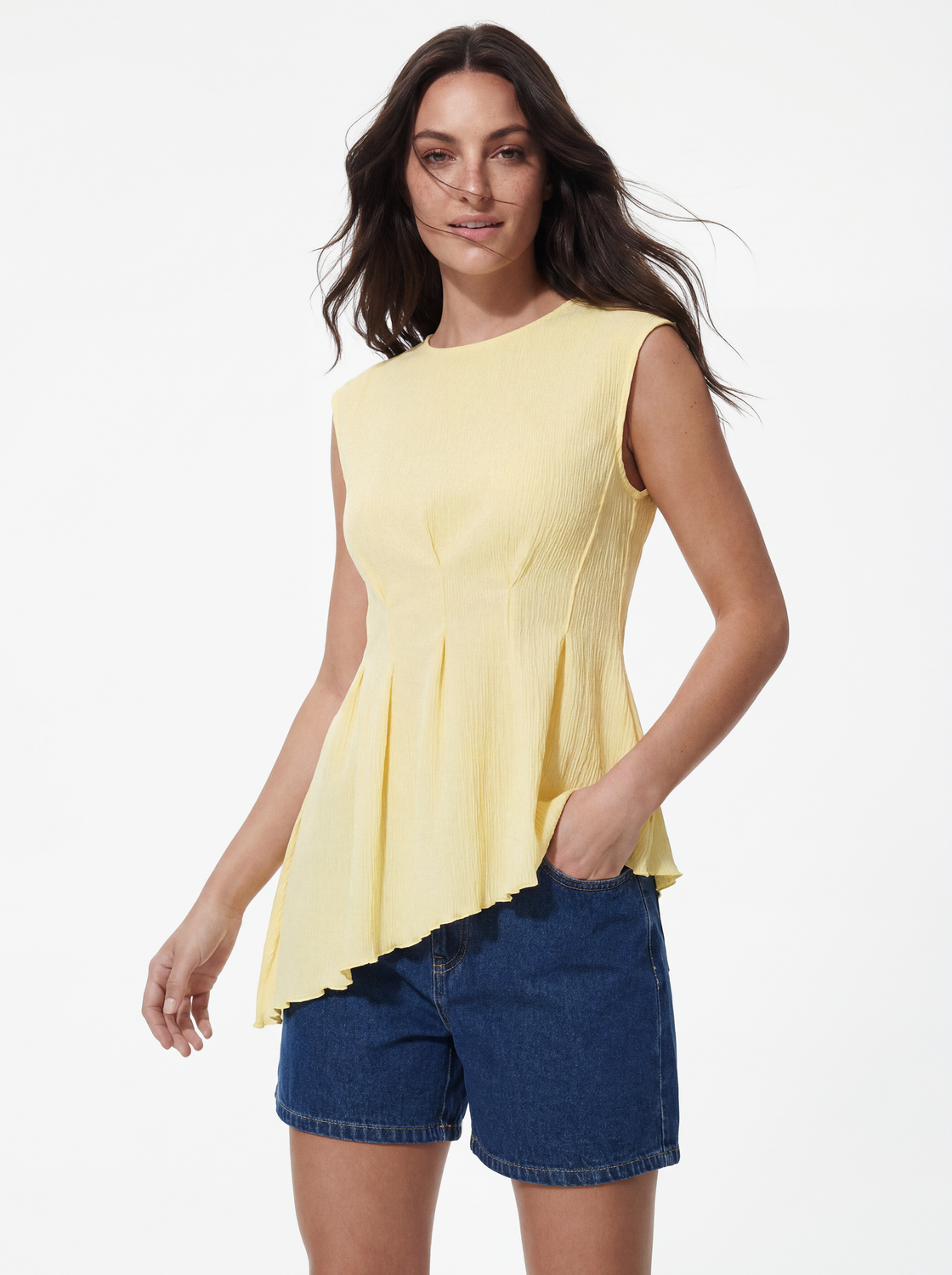 model_shot-front