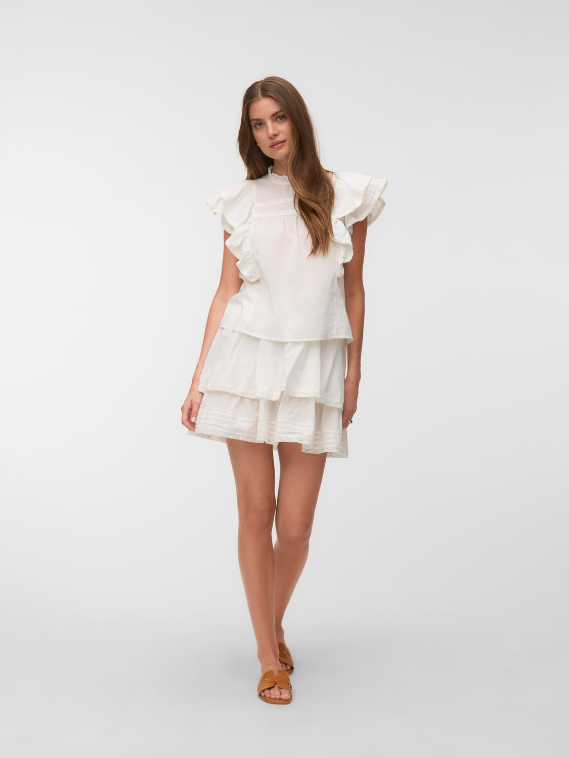model_shot-front
