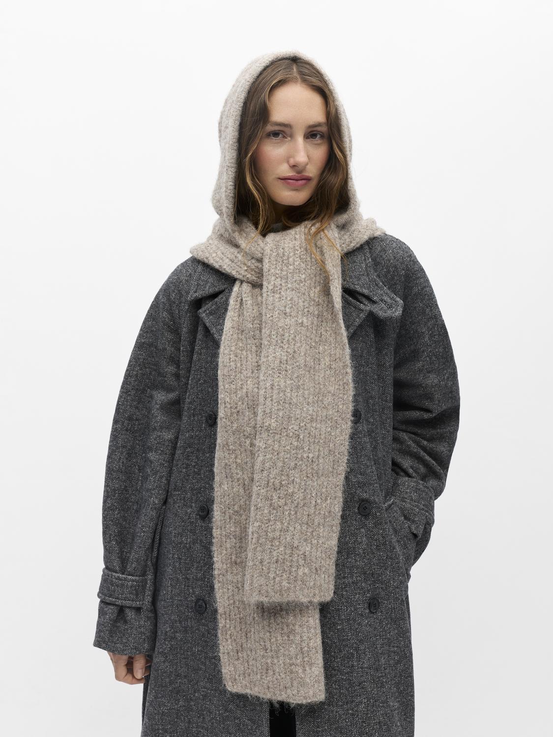 model_shot-front