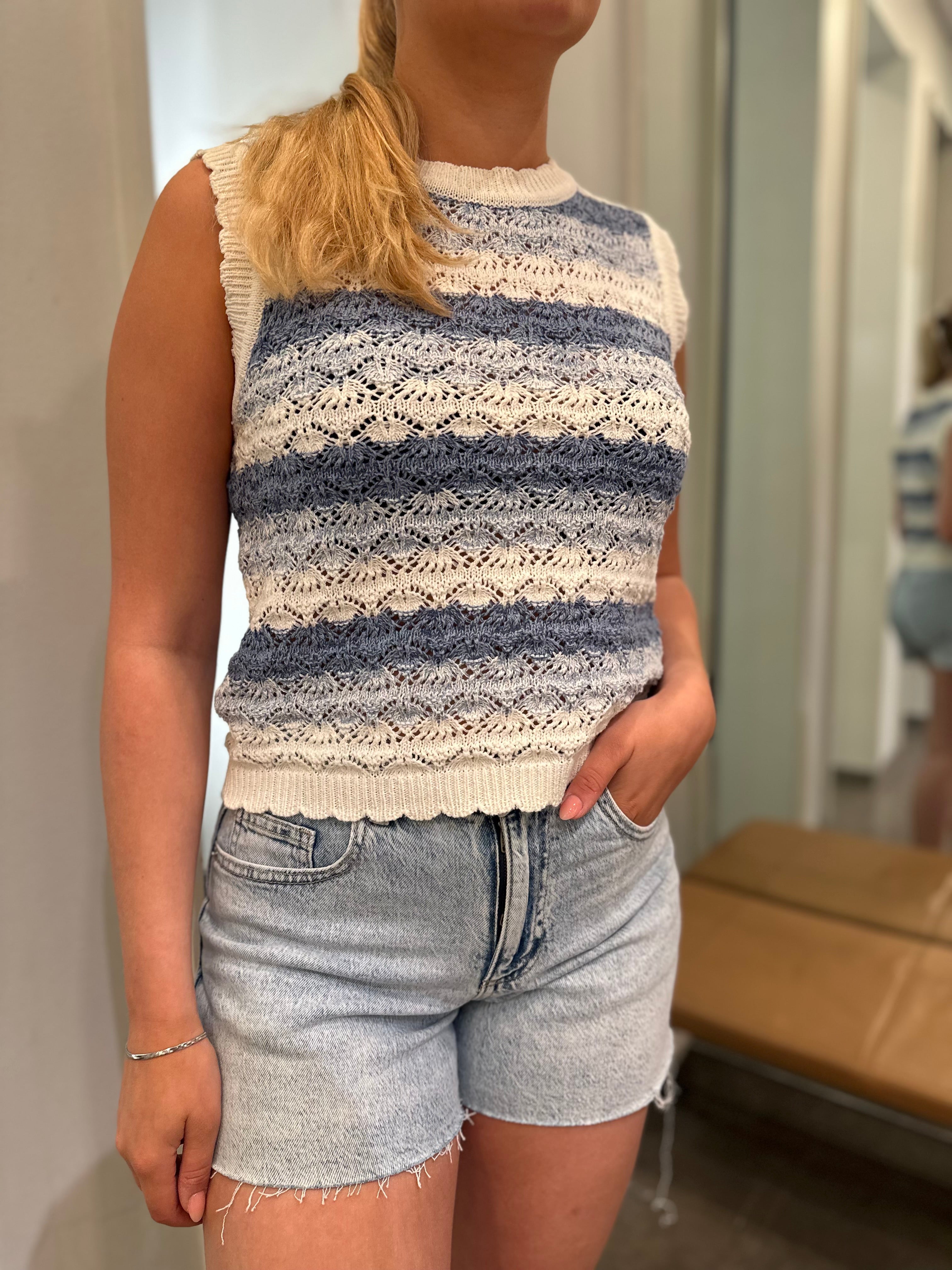 NMLAIKA Knit Top - Birch - VERO MODA & VILA Bergvik