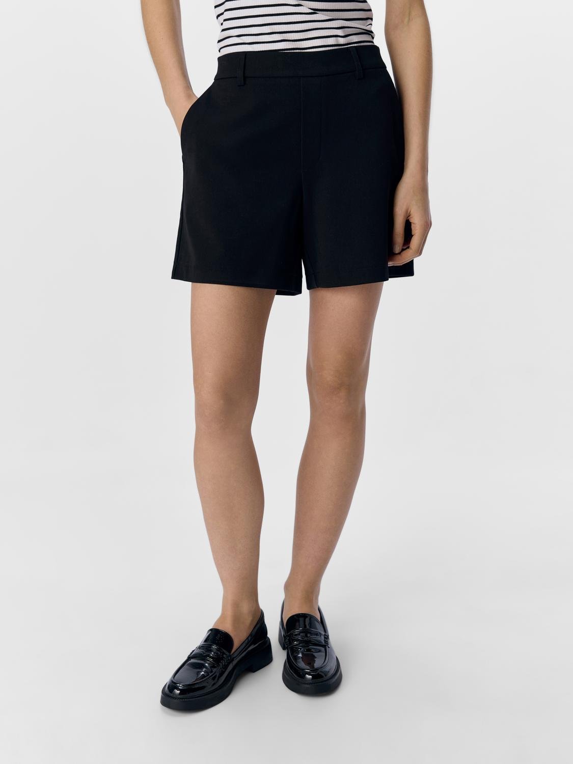 OBJLISA Shorts - Black - VERO MODA & VILA Bergvik
