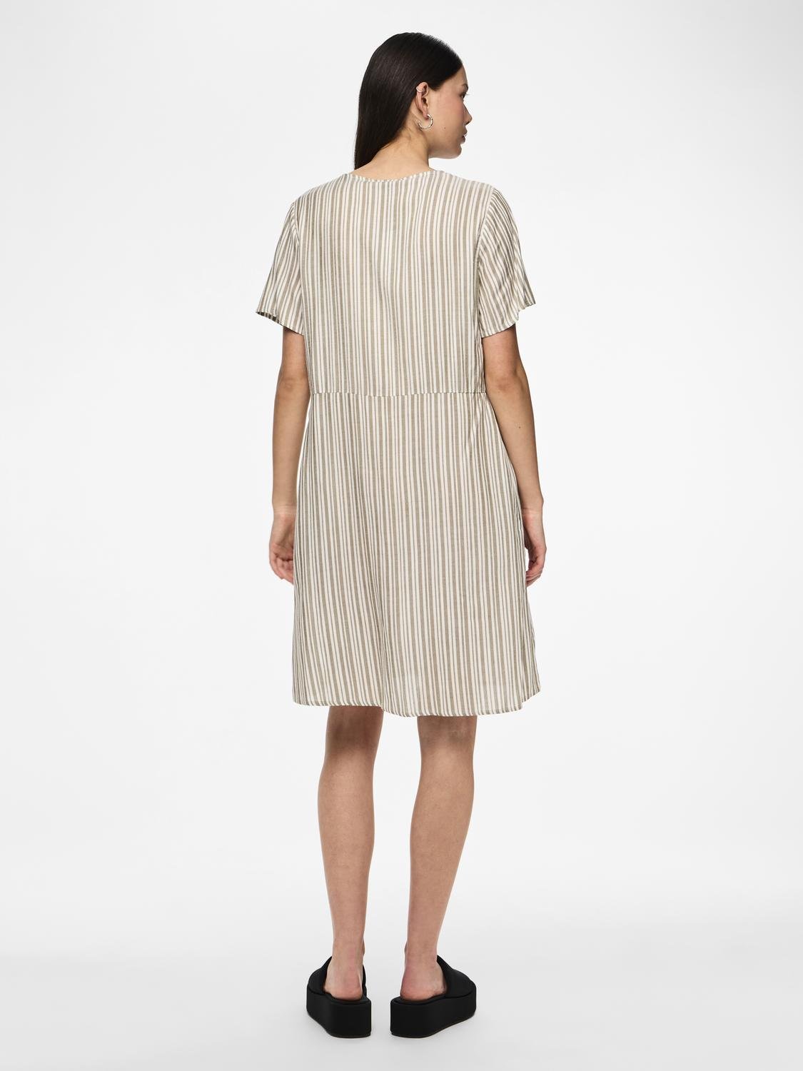PCALVINA Dress - Laurel Oak - VERO MODA & VILA Bergvik