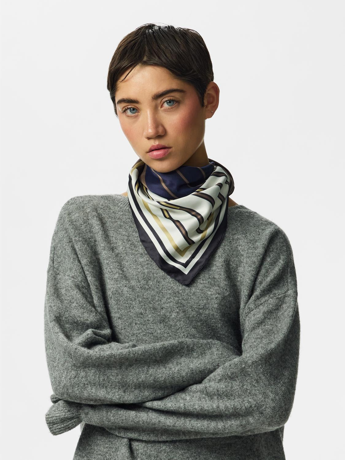 PCAMANDA Light Scarf - Maritime Blue - VERO MODA & VILA Bergvik