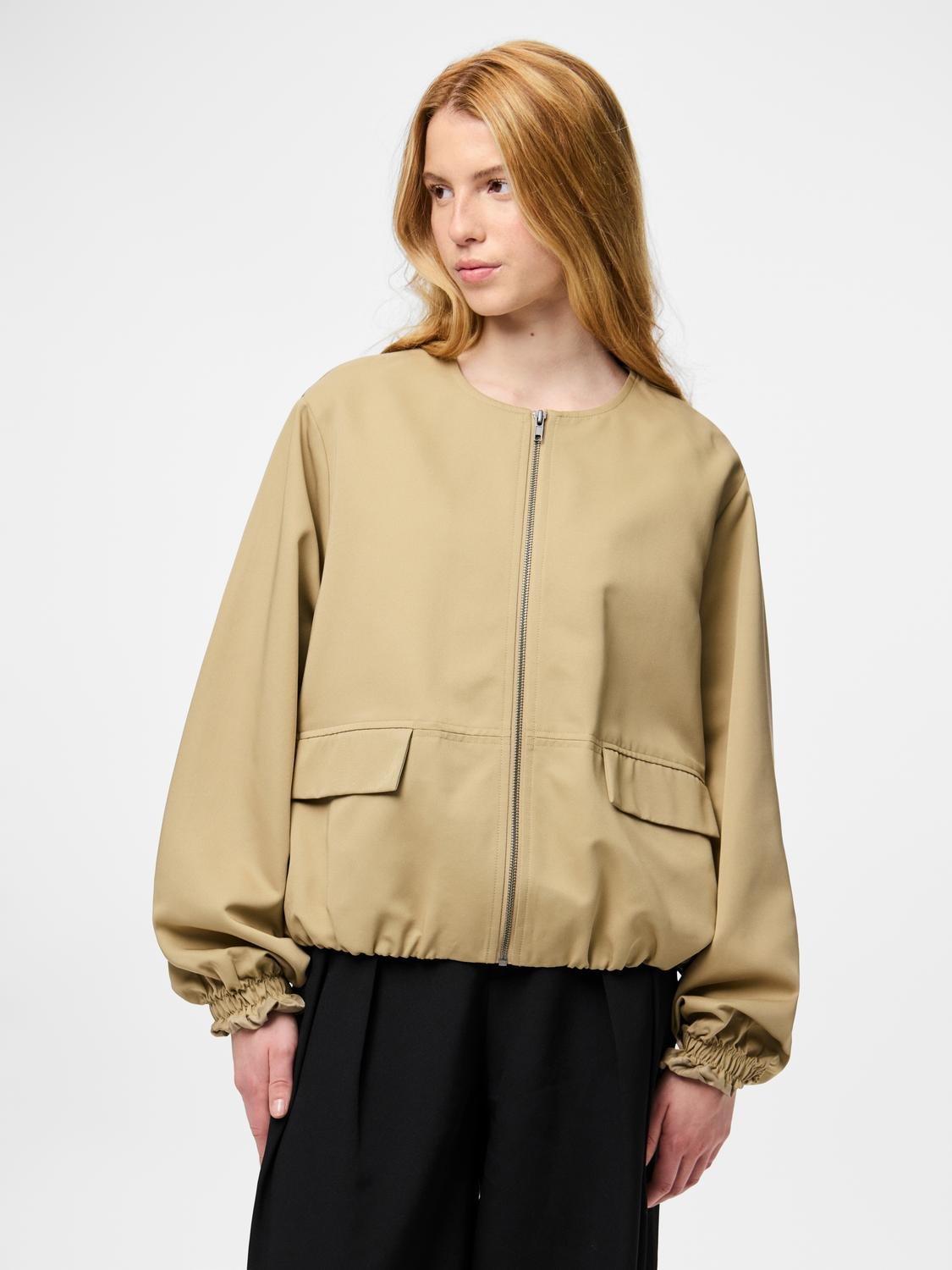 PCBERIT Otw Bomber - Travertine - VERO MODA & VILA Bergvik