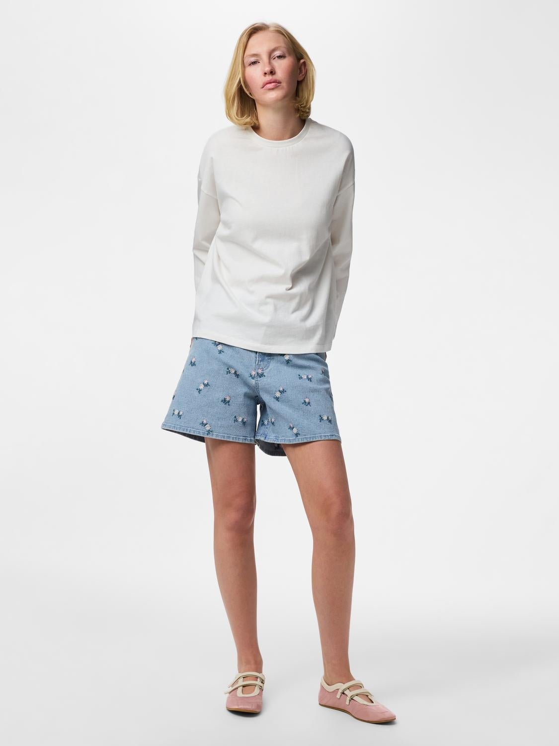 PCFLORA Shorts - Light Blue Denim - VERO MODA & VILA Bergvik