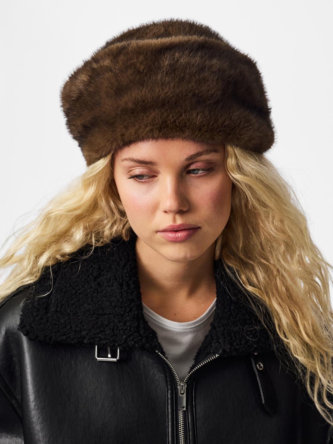 PCJUTLANDIA Hat - Ganache - VERO MODA & VILA Bergvik
