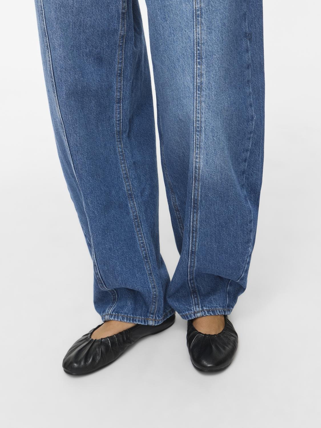 VIBEAU Jeans - Medium Blue Denim - VERO MODA & VILA Bergvik