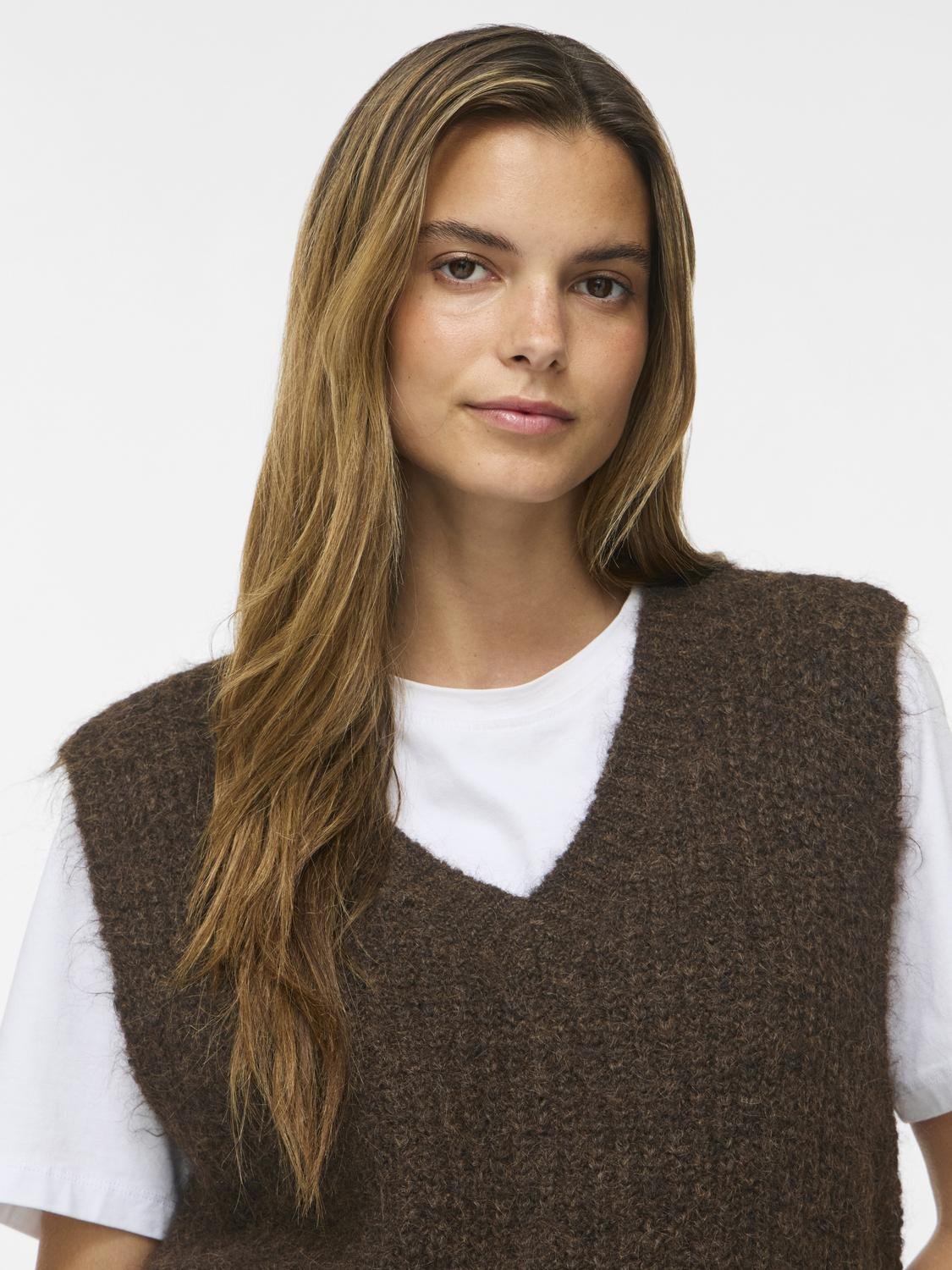 VILAMPE Knitted Waistcoat - Coffee Bean - VERO MODA & VILA Bergvik