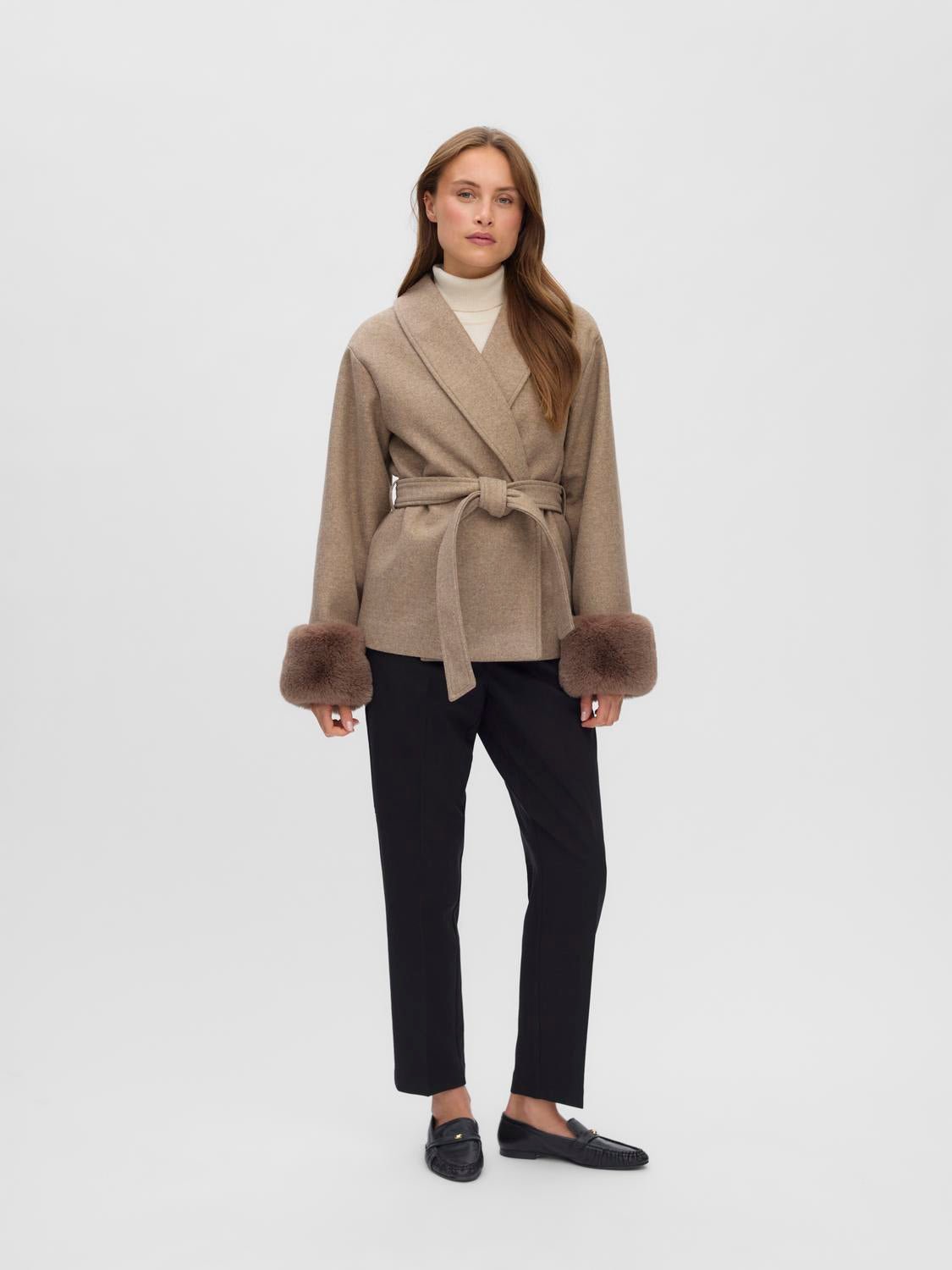 VMANNEBEA Jacket - Fossil - VERO MODA & VILA Bergvik