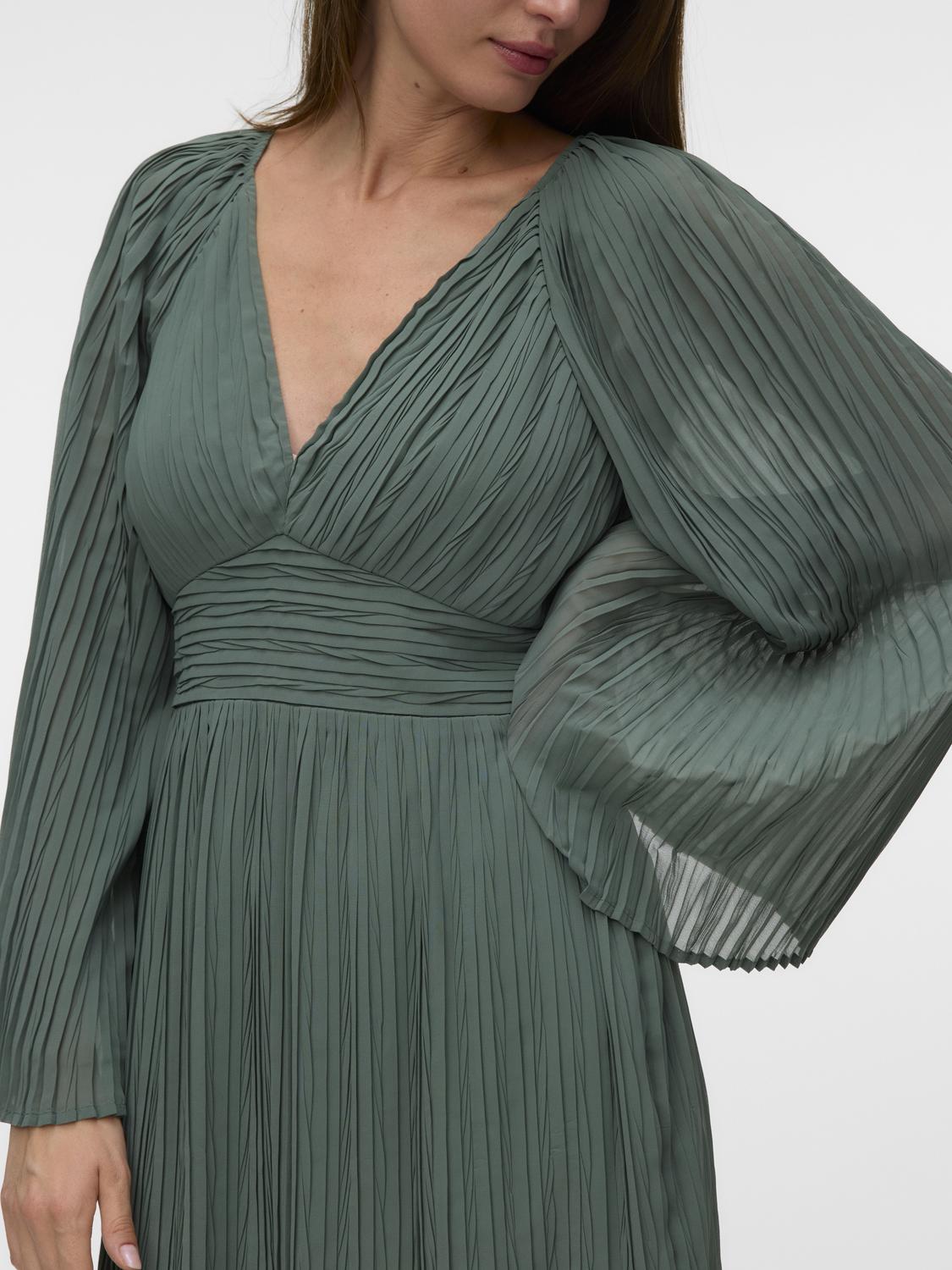 VMDORA Short Dress - Laurel Wreath - VERO MODA & VILA Bergvik