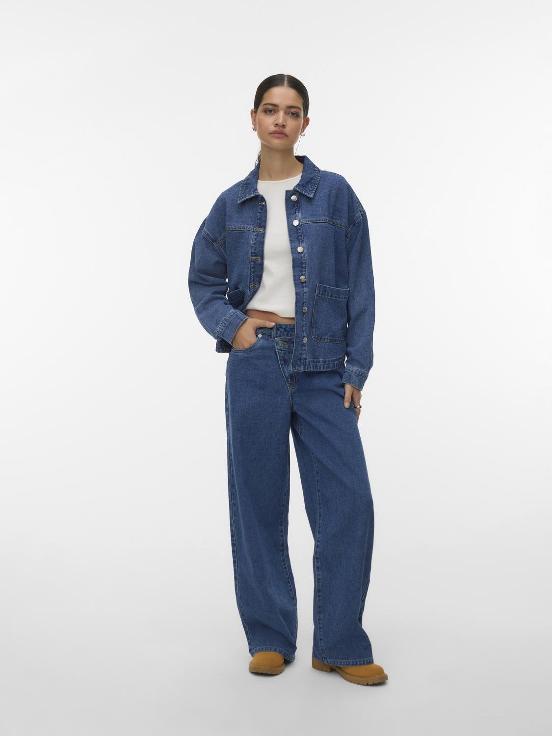 VMJAMIE Denim Jacket - Medium Blue Denim - VERO MODA & VILA Bergvik