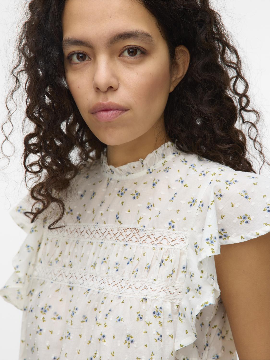 VMTRINE Top - Snow White - VERO MODA & VILA Bergvik