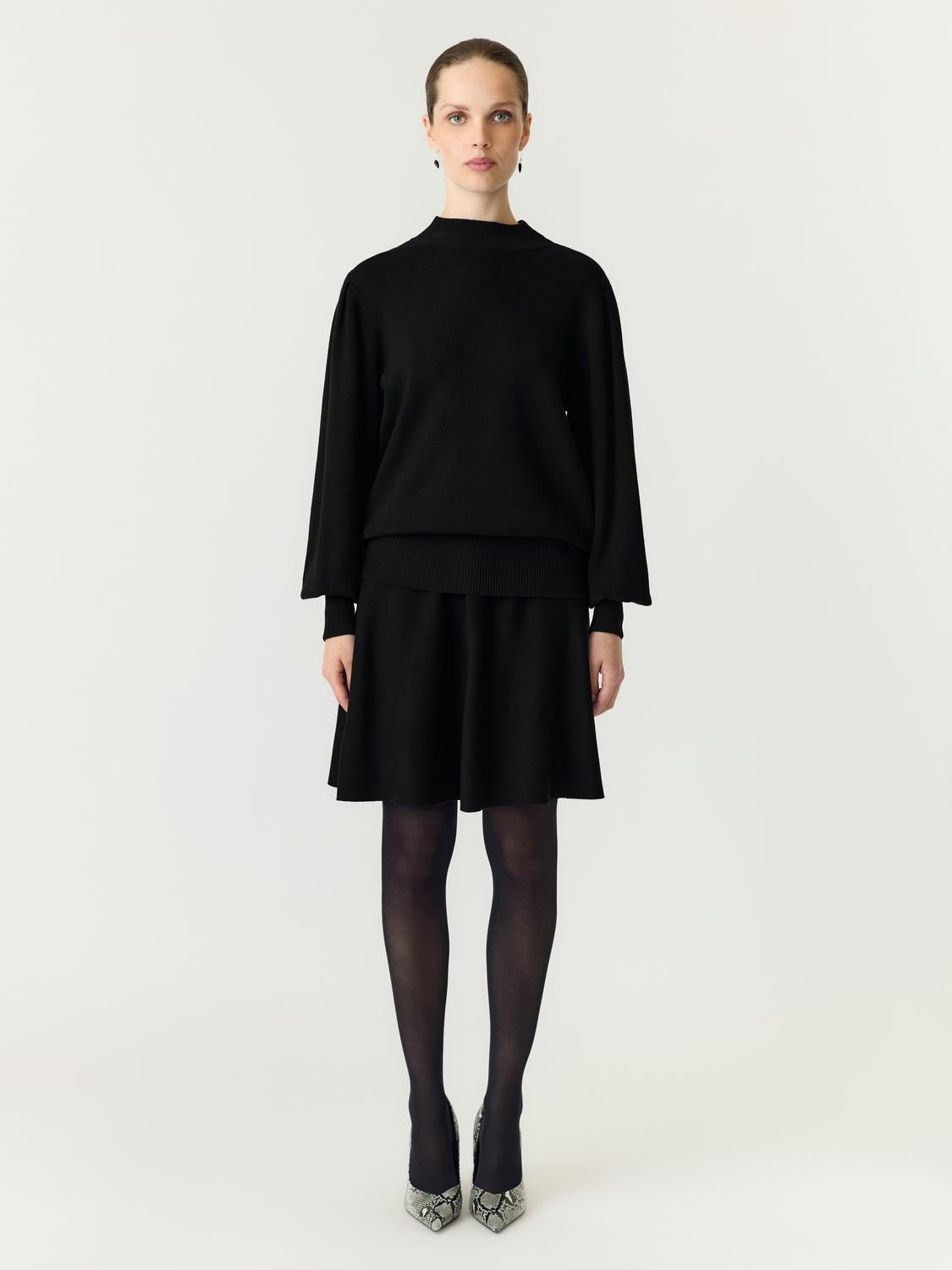 YASFONNY Short Skirt - Black - VERO MODA & VILA Bergvik