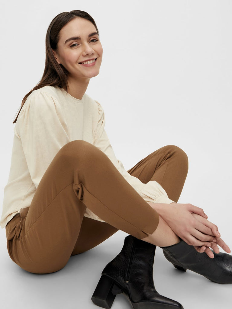 OBJJAMIE T-shirts & Tops - Sandshell - VERO MODA & VILA Bergvik