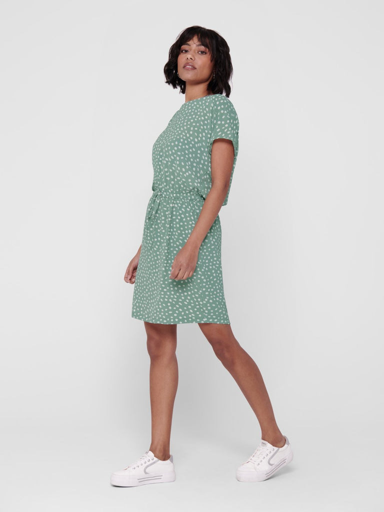 ONLMARIANA Dress - chinois green - VERO MODA & VILA Bergvik