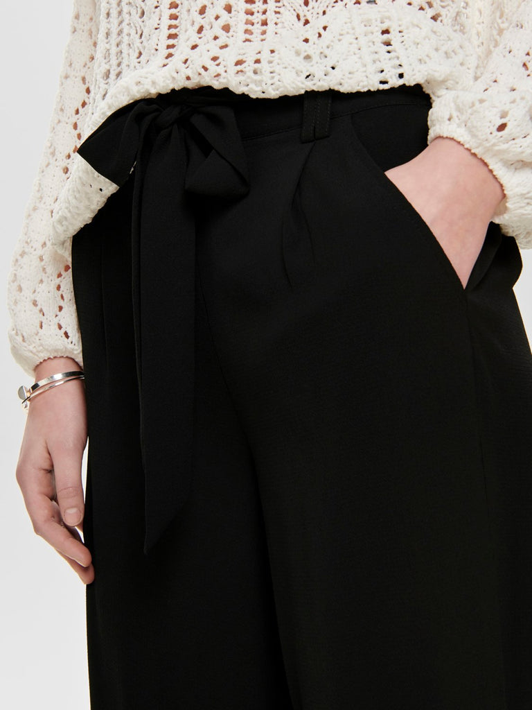 ONLWINNER Pants - Black - VERO MODA & VILA Bergvik