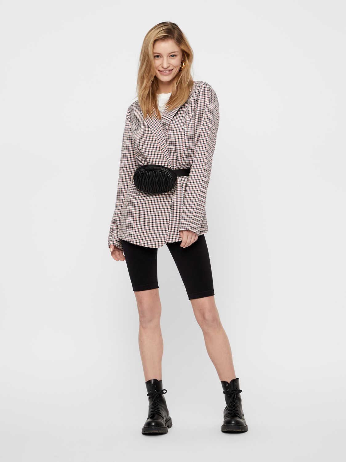 PCIMAGINE Shorts - black - VERO MODA & VILA Bergvik