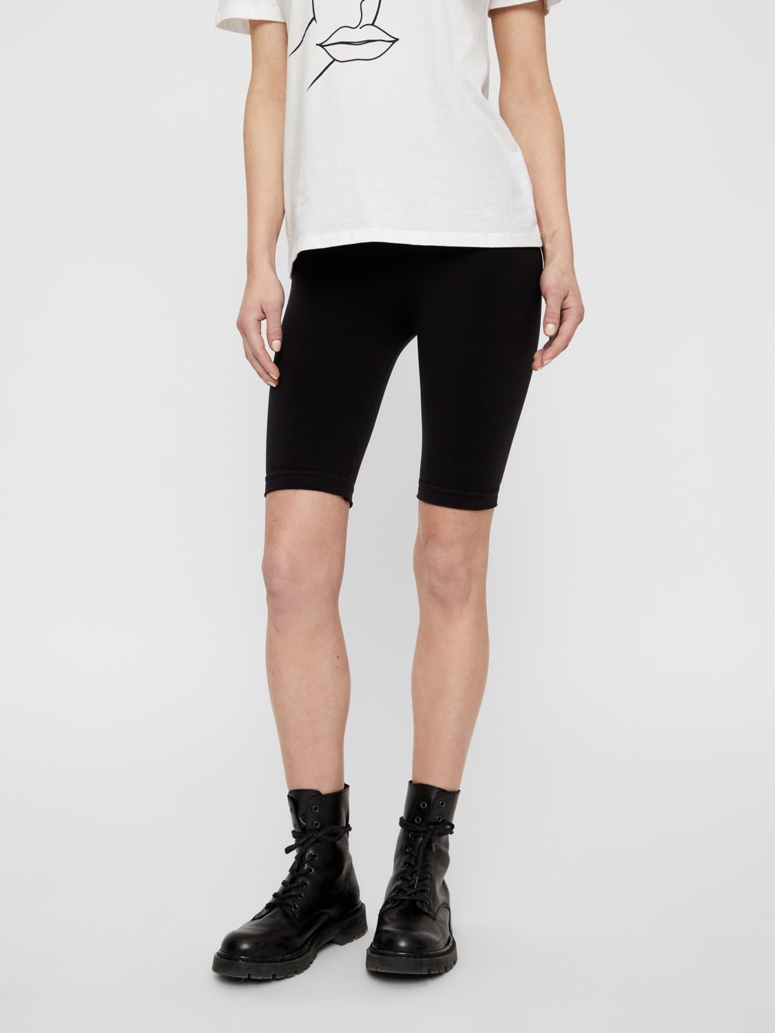 PCIMAGINE Shorts - black - VERO MODA & VILA Bergvik