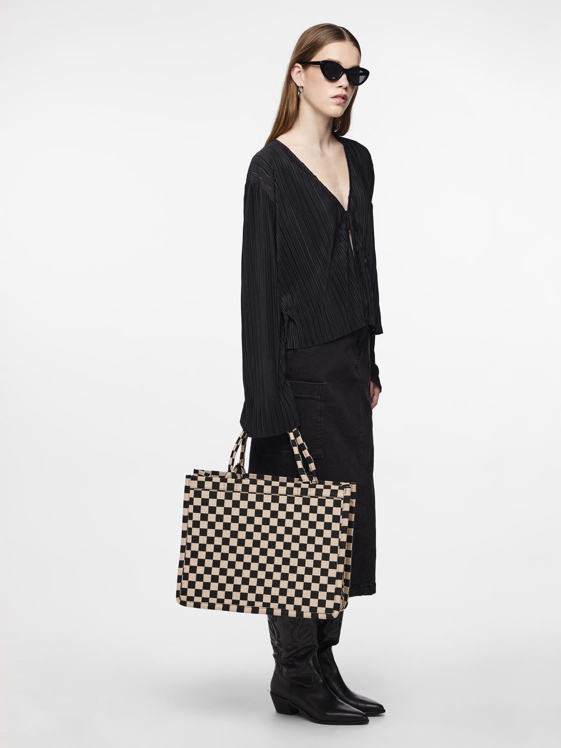 PCNOVI T-Shirts & Tops - Black - VERO MODA & VILA Bergvik