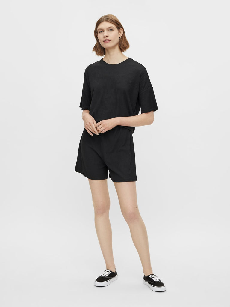 PCRIBBI Shorts - black - VERO MODA & VILA Bergvik