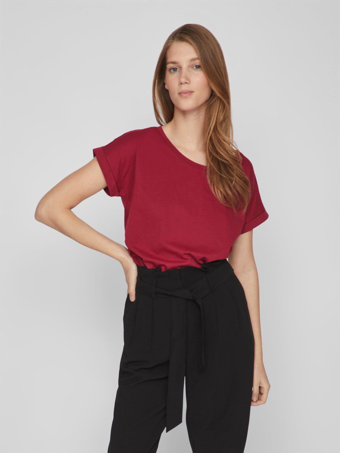 VIDREAMERS T-Shirts & Tops - Beet Red - VERO MODA & VILA Bergvik