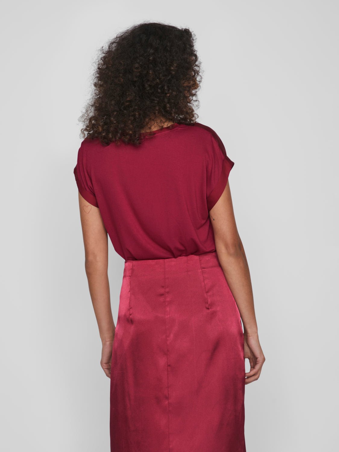 VIELLETTE T-Shirts & Tops - Beet Red - VERO MODA & VILA Bergvik